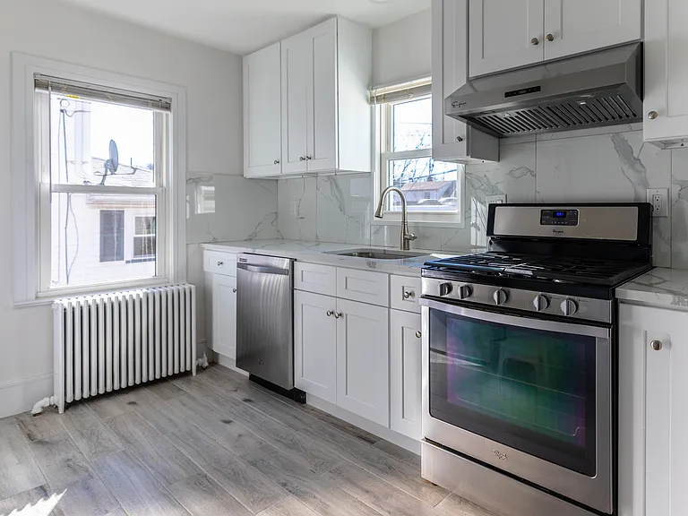 31 Spring Valley Ave — Photo 9