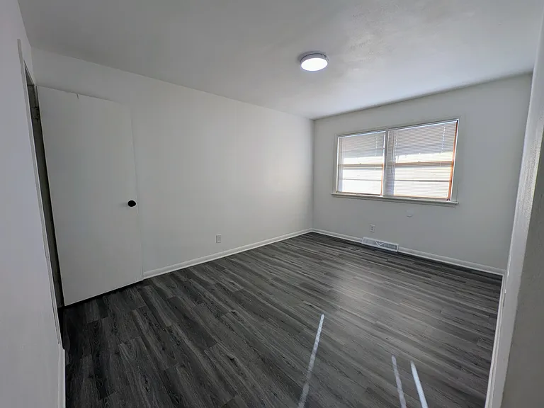 5003 Tamery Ln #4 — Photo 8