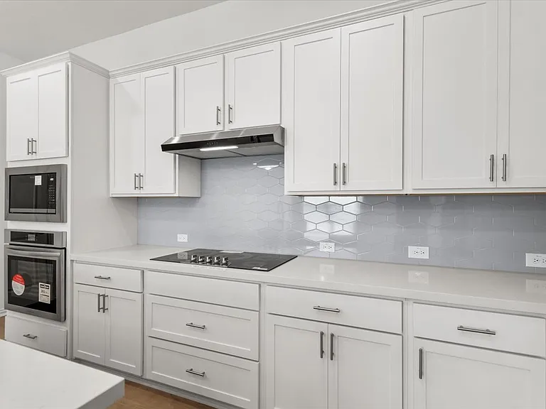 1425 Cole Estates Dr — Photo 12