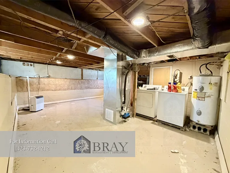 2412 Stewart St — Photo 12