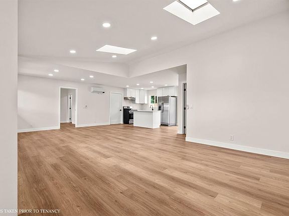 5th image of 5372 Barstow St