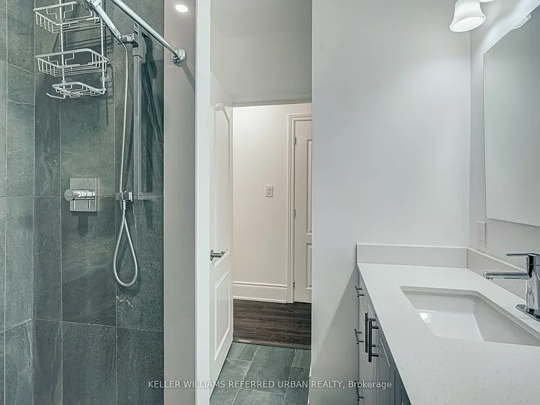 222 Rusholme Rd #UPPER — Photo 31