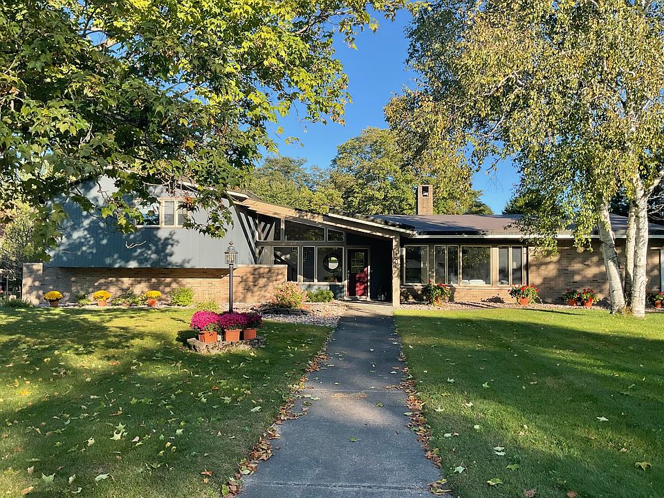 1st image of 305 Hudson Dr