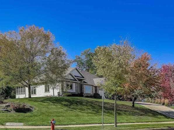 702 Cricket Ln, Middleton, WI 53562