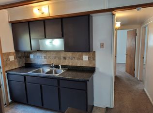 28080 Brickville Rd #6, Sycamore, IL 60178