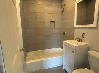 7 Winthrop St APT 3, Worcester, MA 01604