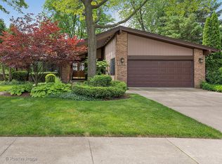 2516 N Raleigh St, Arlington Heights, IL 60004