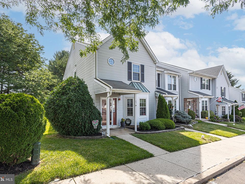 1st image of 71 Fair Oaks Ct