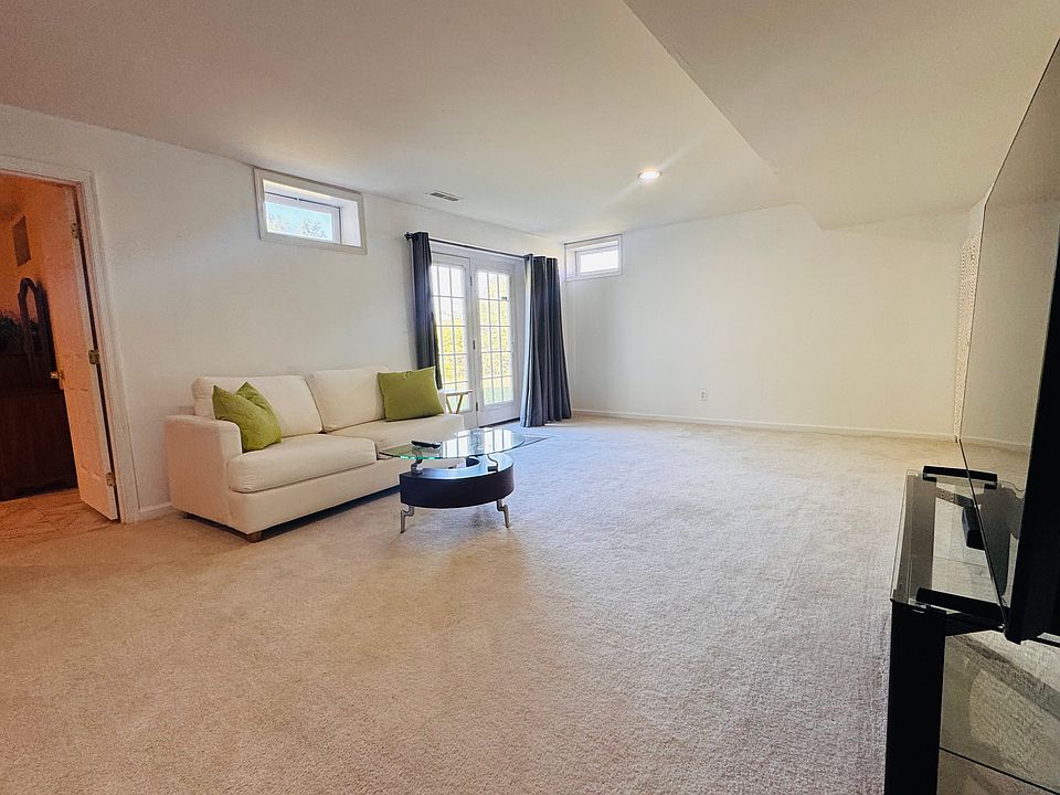 1st image of 17754 Avenel Ln #Basement
