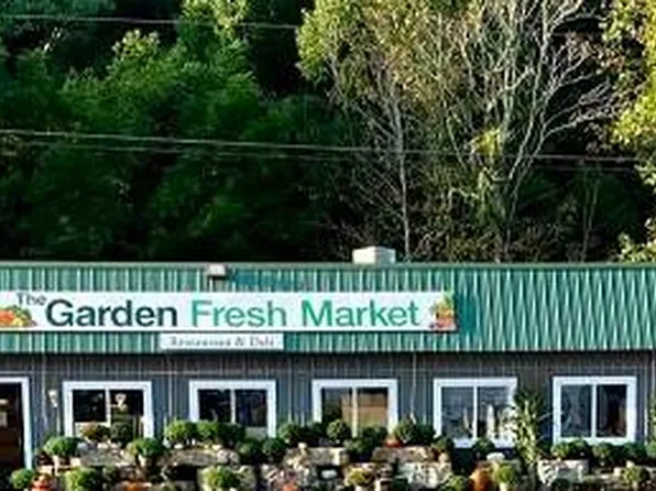 229 Ripley Rd, Spencer, WV 25276