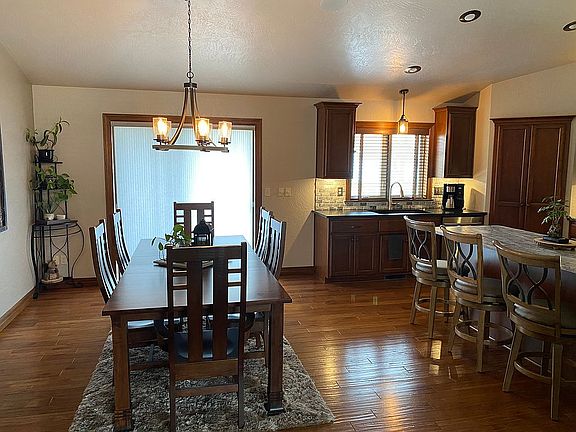 5th image of 2095 N Rock River Cir