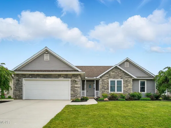 1810 Rosewood Dr, Wapakoneta, OH 45895