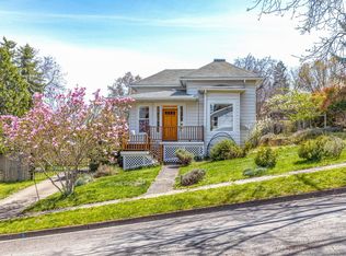122 S Laurel St, Ashland, OR 97520