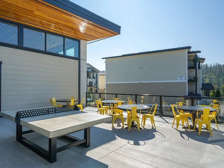 Rivers Edge Apartments — Photo 32