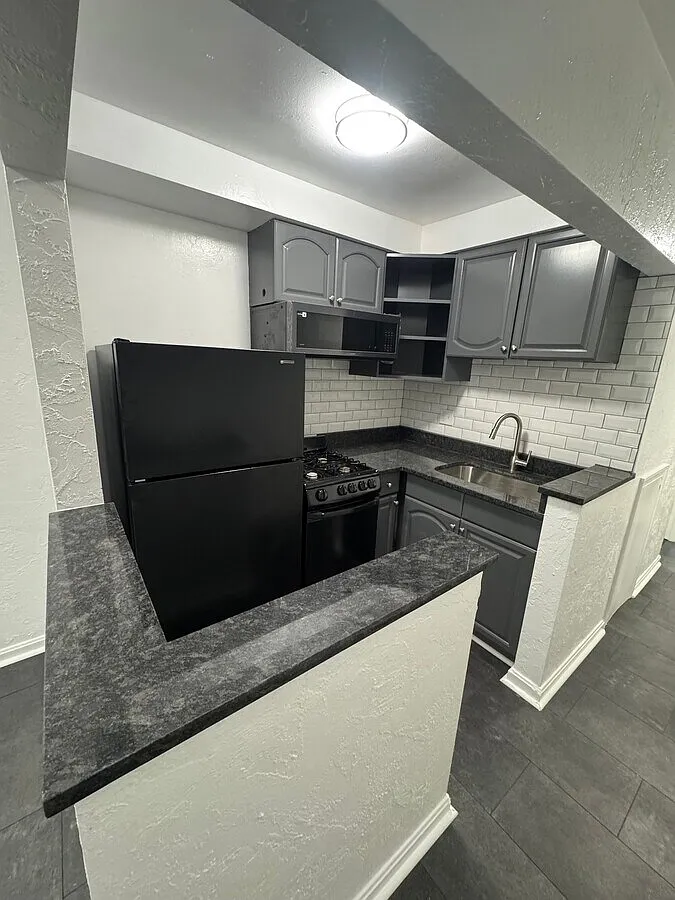1 bed, 750 sqft, $1,400 — Photo 1