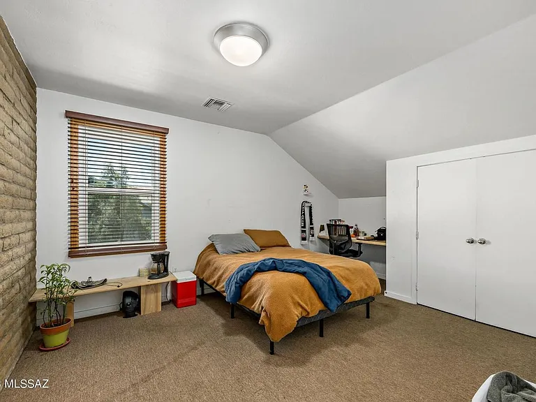 527 N Jacobus Ave — Photo 10