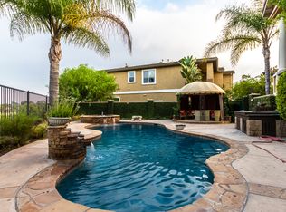 2124 Ridgeview Terrace Dr, Signal Hill, CA 90755