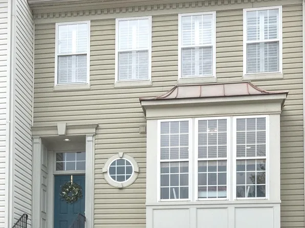 29 Almond Ct, Lafayette Hill, PA 19444