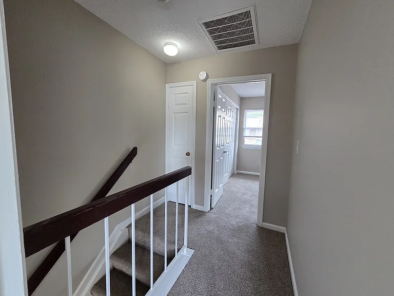 314 Falling Ln — Photo 9