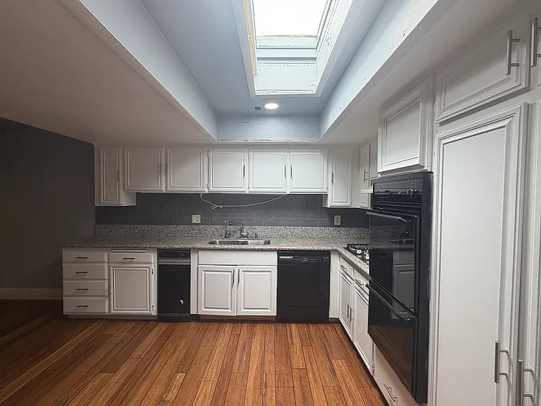 3354 Rolan Ct — Photo 4