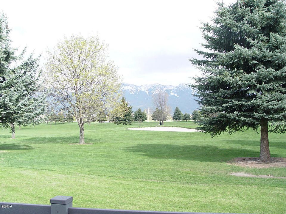 2nd image of 292 Bayview Dr