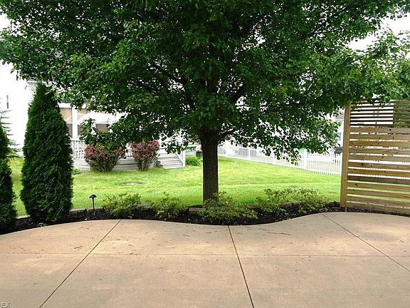 4th image of 424 Canterbury Ln