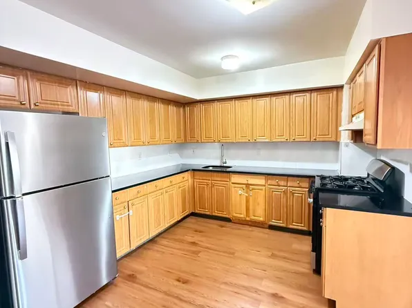 10105 81st St, Jamaica, NY 11416