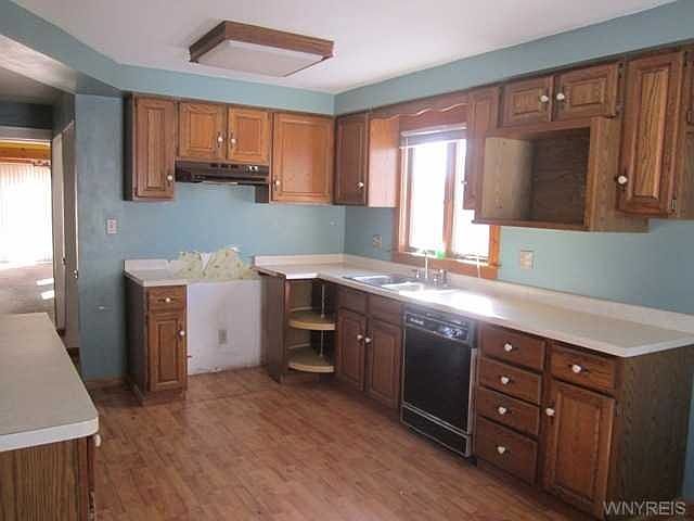 2nd image of 1161 Lemoyne Ave