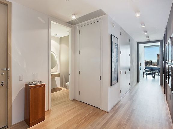 5th image of 56 Leonard St Floor 24
