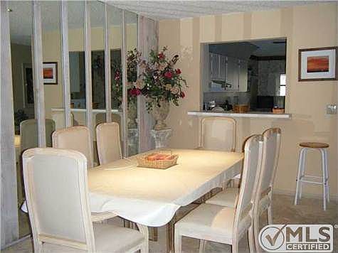 4th image of 13873 Royal Palm Ct APT A