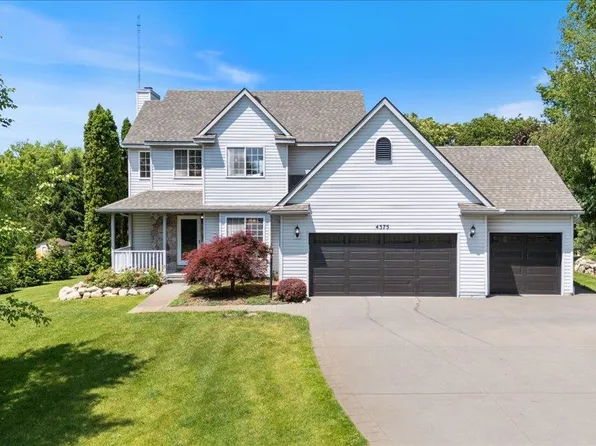 4375 Laura Ln, White Lake, MI 48383