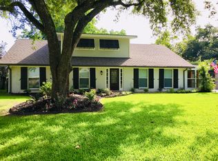 202 S Locksley Dr, Lafayette, LA 70508