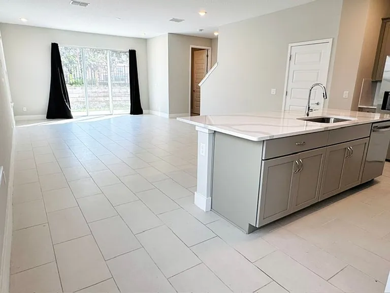 7825 Spectrum Dr — Photo 9