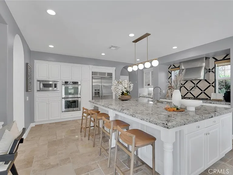510 E Viewcrest Dr — Photo 22