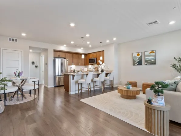 1310 Thistle Pl, Milpitas, CA 95035