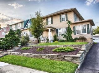 415 E Walnut St, Nazareth, PA 18064