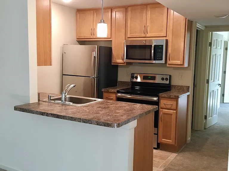 Riverbend Apartments — Photo 15