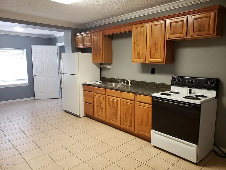 1011 S Hopkins Ave #B — Photo 8