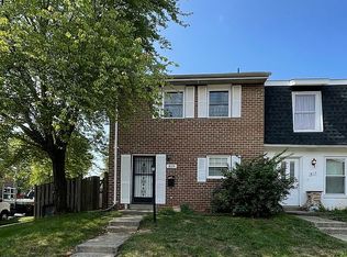 819 S Concord Ct, Sterling, VA 20164