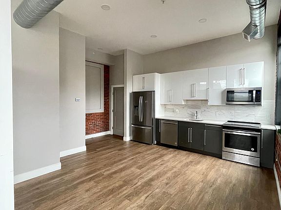 4th image of 5 Hampshire St #201