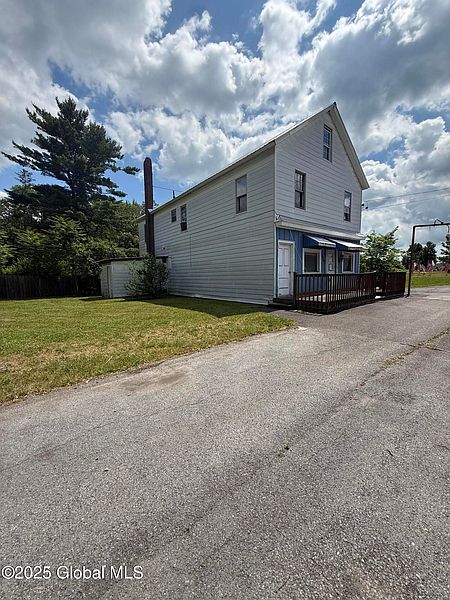 3rd image of 326 Main Street
