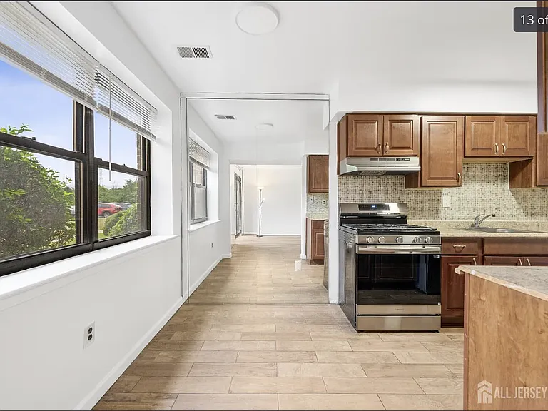 1602 Raspberry Ct — Photo 12