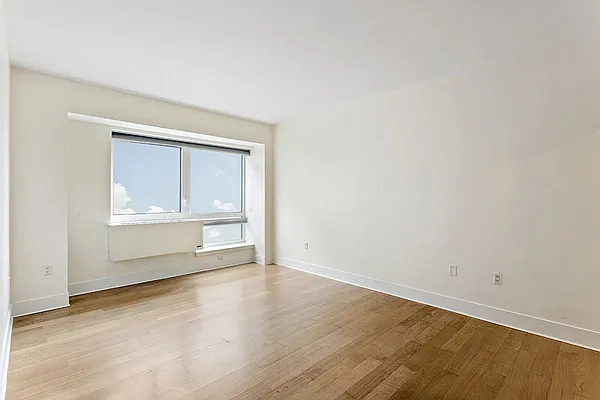 Rented by Keller Williams NYC | media 17
