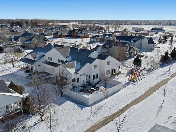 6265 16th St S, Fargo, ND 58104