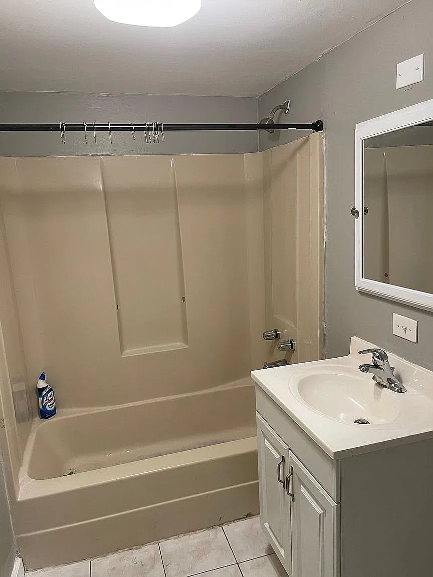 2 bed, $1,300 — Photo 4
