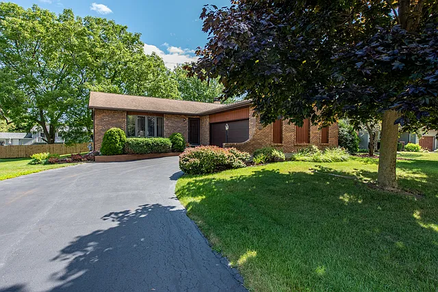429 Cavin Ave photo 1