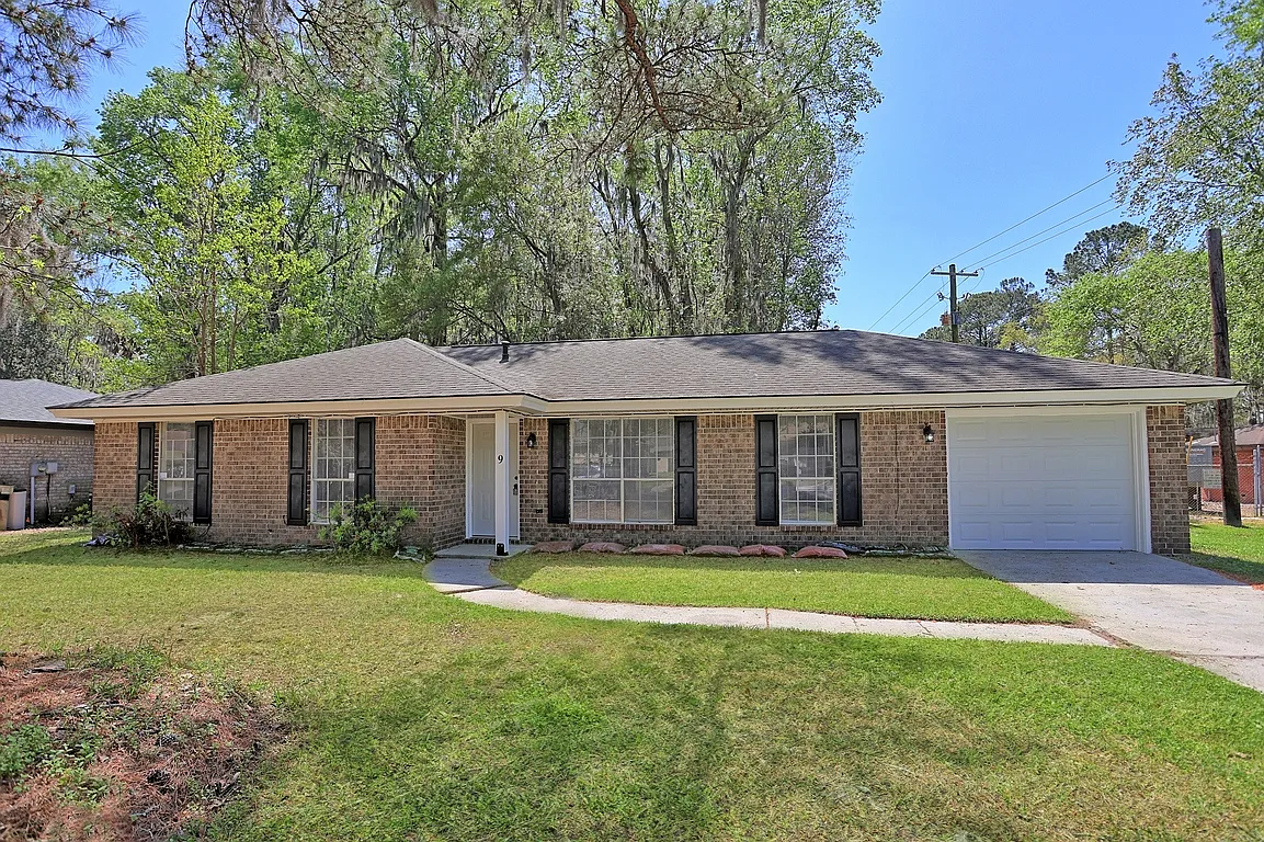 Building Photo - 9 E Welwood Dr