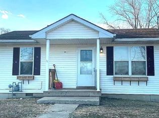 318 Lincoln St, Wathena, KS 66090