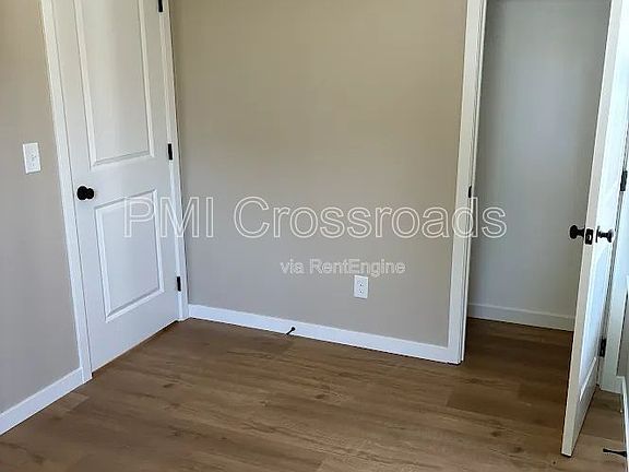 4th image of 1605 Winchester Ave #1