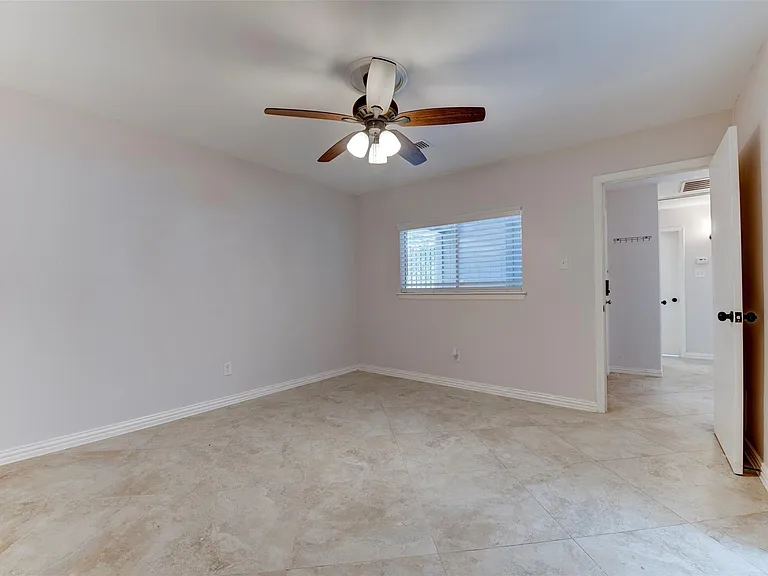 10703 Highland Woods Dr — Photo 7
